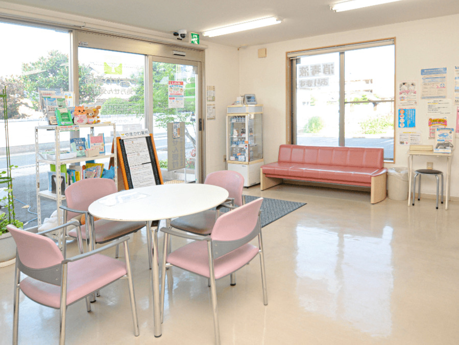やまかわ薬局上中野店（薬剤師の求人）の写真2枚目：やまかわ薬局上中野店の内観