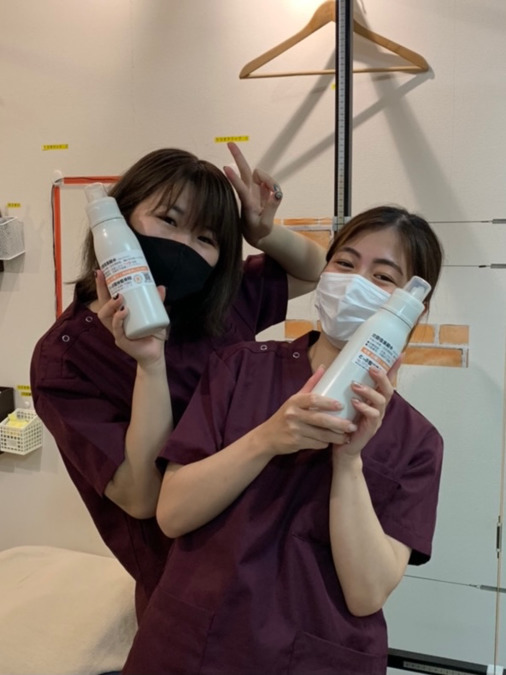 とっぷ整体整骨院（鍼灸師の求人）の写真2枚目：スタッフが仲が良いのも特徴！
院内も明るく楽しい職場です！