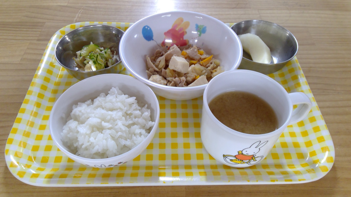 まほろばのお日さま保育園 分園(調理師/調理スタッフの求人)の写真4枚目:給食