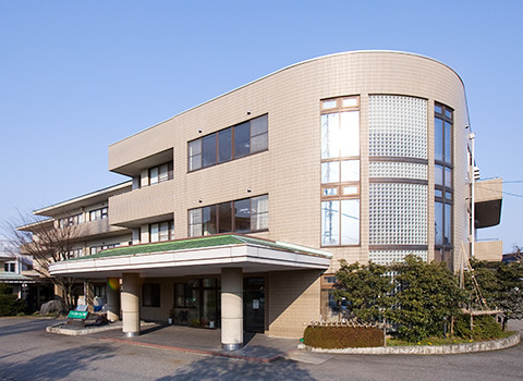 チューリップ苑在宅介護支援センターの写真2枚目：併設の介護老人保健施設チューリップ苑です。