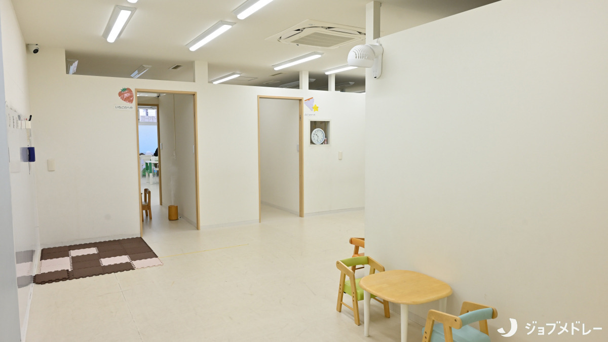 ブロッサムジュニア川崎平間教室(児童指導員/指導員の求人)の写真4枚目:清潔で広々とした環境です!