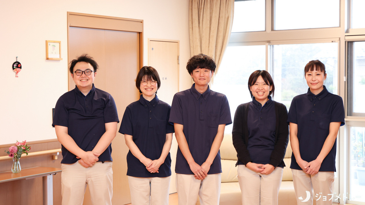 特別養護老人ホーム花見の里（介護職/ヘルパーの求人）の写真4枚目：利用者様目線のケアサービスを提供しています