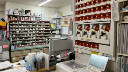 薬局ジャパンファーマシー　灘泉通店（薬剤師の求人）の写真3枚目：灘泉通店　調剤室1