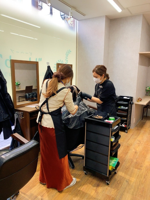 オーガニックグロスヘアカラー専門店　bherb（ビーハーブ）ファミリ柏駅前東口店（美容師の求人）の写真3枚目：