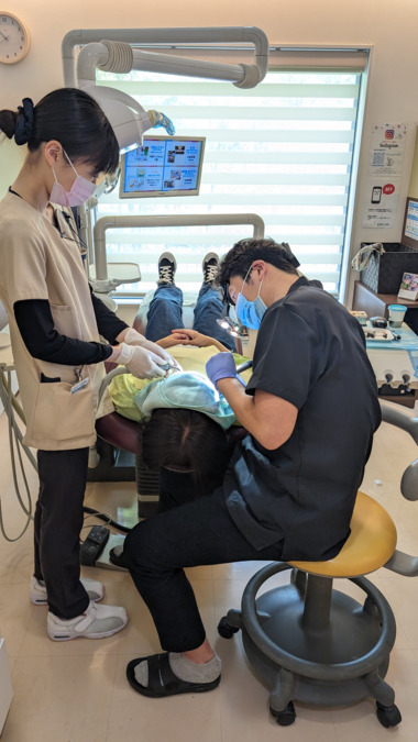 医療法人グラン会　東町グラン歯科（歯科医師の求人）の写真4枚目：毎日交替でドクターのアシスタントが入ります