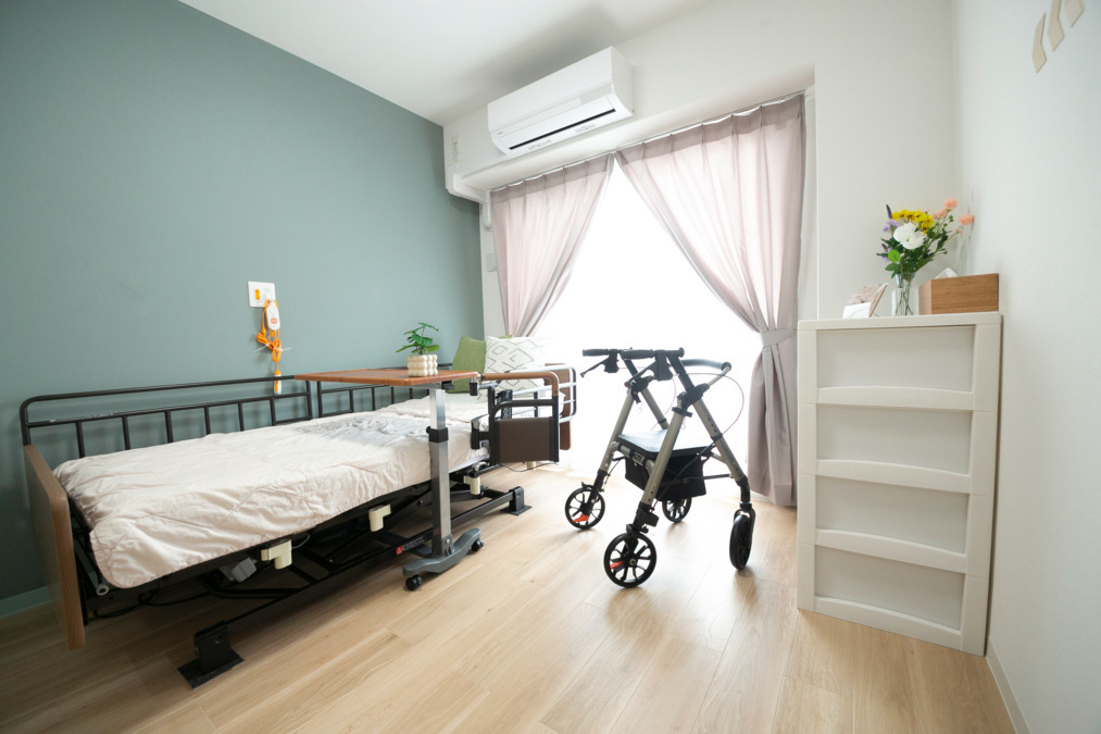 ドクターサンゴ吹田【2025年11月17日オープン】（管理職（介護）の求人）の写真3枚目：居室（モデルルーム）