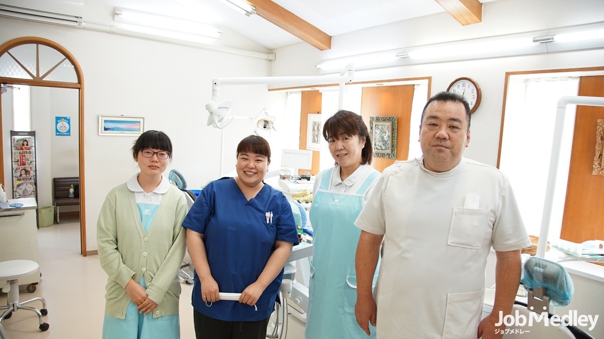 市川大野歯科クリニック(歯科医師の求人)の写真:患者様一人ひとりの笑顔のために日々研鑽を積んでいます