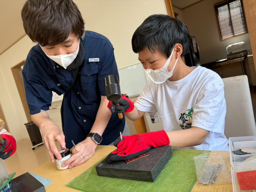 Ｗｏｒｋ＆Ｏａｓｉｓ花筏の写真10枚目：2階ではレザークラフトをやってます。本革を使用して本格的な商品作りをしています。