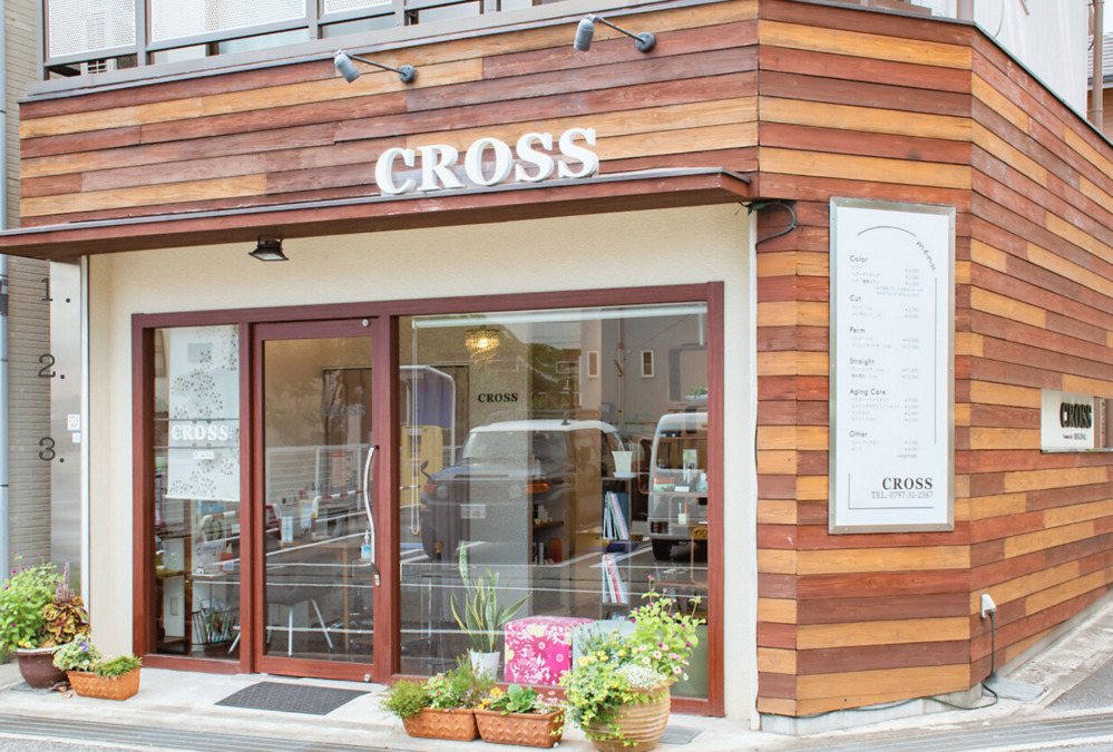 CROSS芦屋店（美容師の求人）の写真2枚目：
