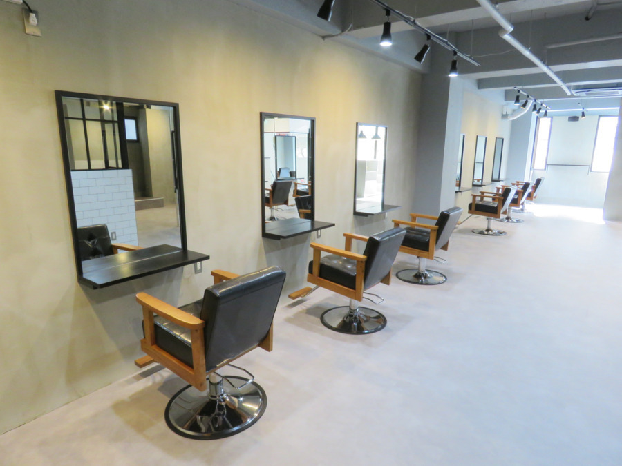 Apiuz Hair 芦屋（美容師の求人）の写真2枚目：