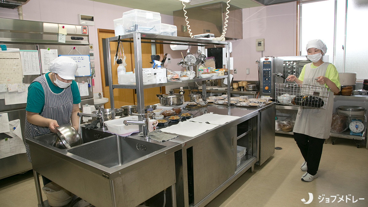 幼保連携型認定こども園にじのね（保育士の求人）の写真21枚目：子どもの体に良いものを使用したおいしい給食を提供しています