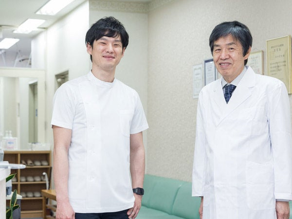 医療法人松口整形外科クリニック（医療事務/受付の求人）の写真3枚目：副院長（左）と院長