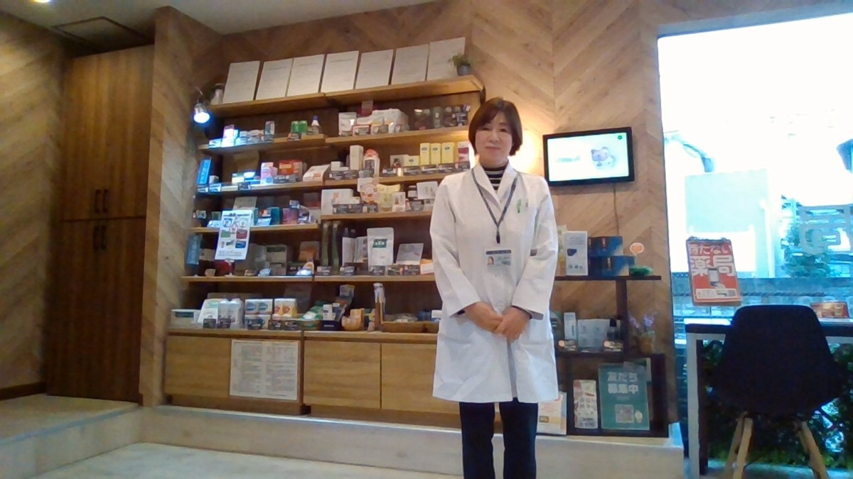 エルム薬局川西店の写真3枚目：現在は薬剤師は2名、事務さん2名で稼働しております。