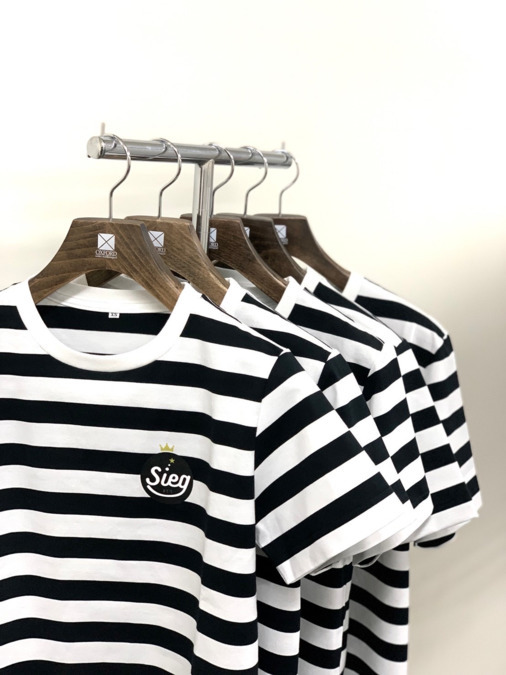Ｓｉｅｇ［ジーク］訪問看護ステーションの写真3枚目：かわいいボーダーのユニフォームはSieg（ジーク）の象徴です！