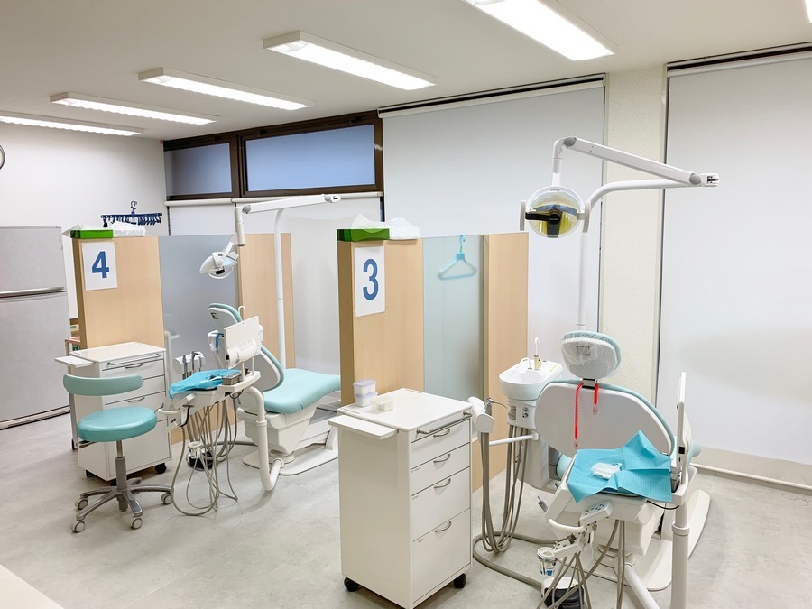 スマイル歯科・矯正歯科（歯科衛生士の求人）の写真2枚目：虫歯の治療だけでなく、予防に力をいれています！