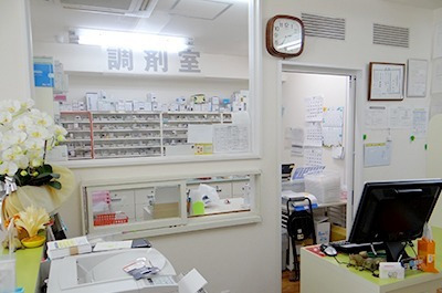 アーク薬局（薬剤師の求人）の写真2枚目：アーク薬局の内観