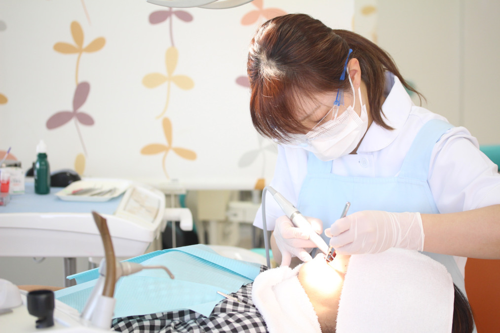 みやもと歯科（歯科衛生士の求人）の写真4枚目：週2日から働ける方。
午前のみ、午後のみも可能です。