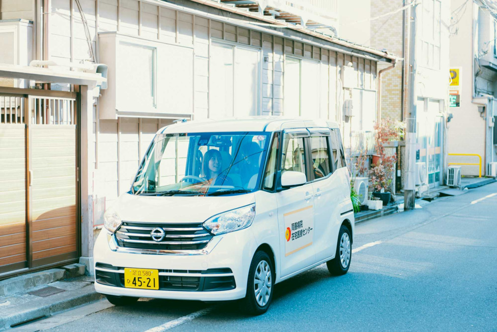 同善病院 在宅医療センター(医療事務/受付の求人)の写真3枚目:3名乗車で移動します!