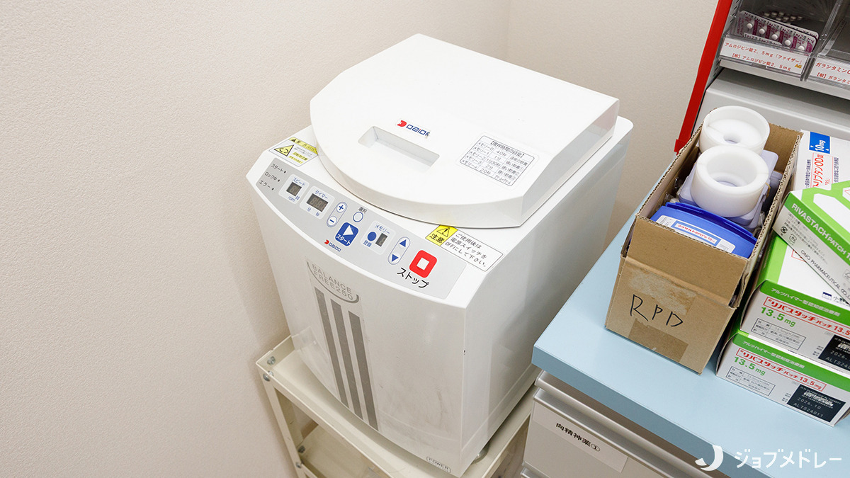 さくらい薬局岩瀬店の写真11枚目：軟膏混練機で調剤作業を軽減しています