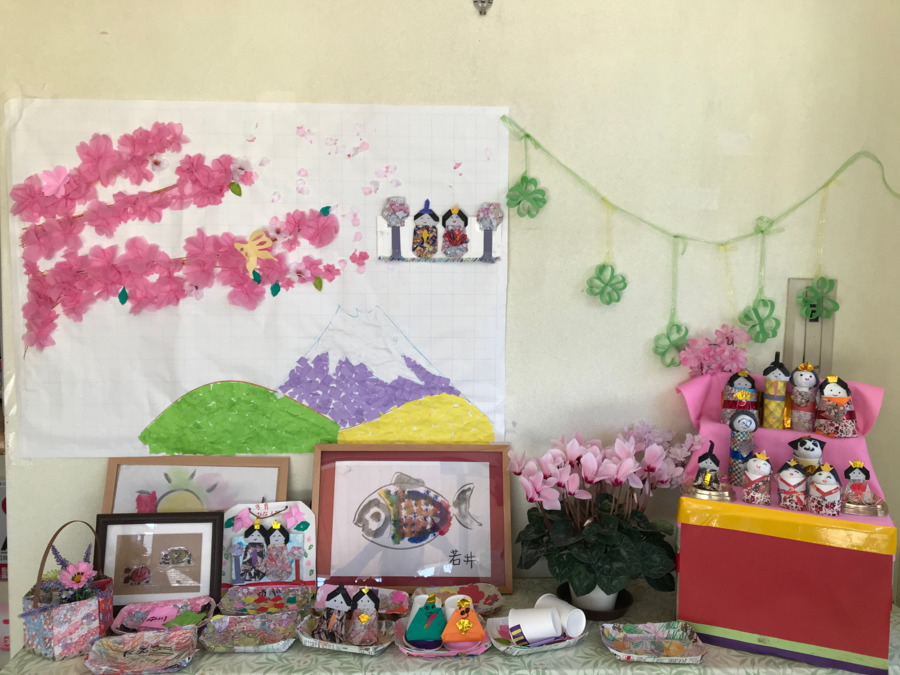指定障害者支援施設　たんぽぽの写真4枚目：創作活動の作品たち