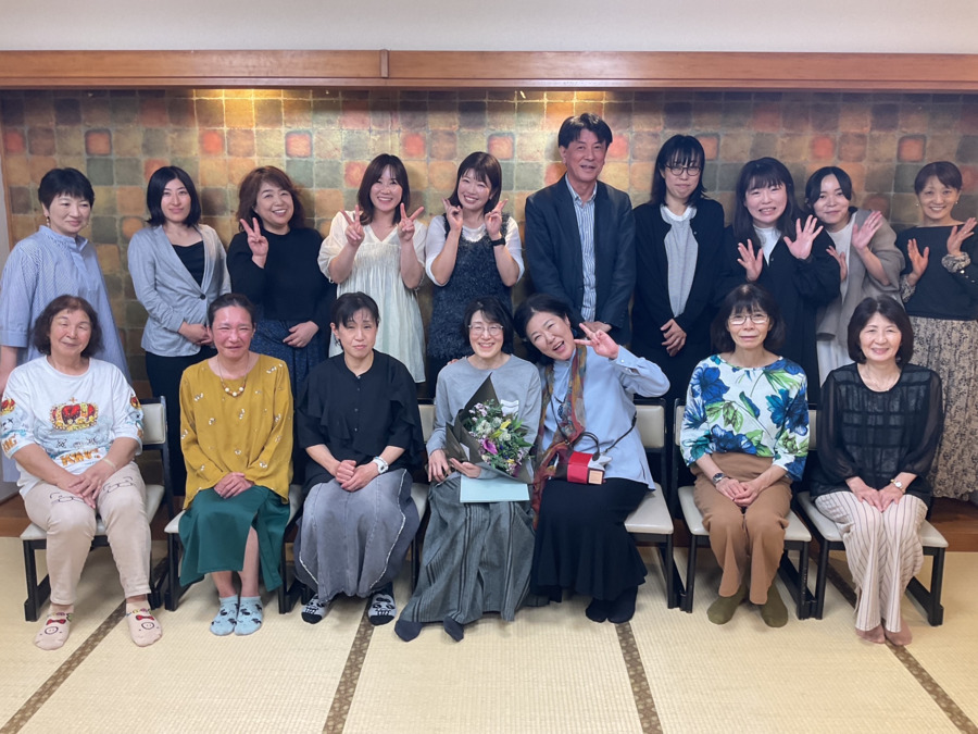 灯-あかり-ケアプランセンターの写真1枚目：お寿司屋さんの個室で歓送迎会宴会は全て会社負担！