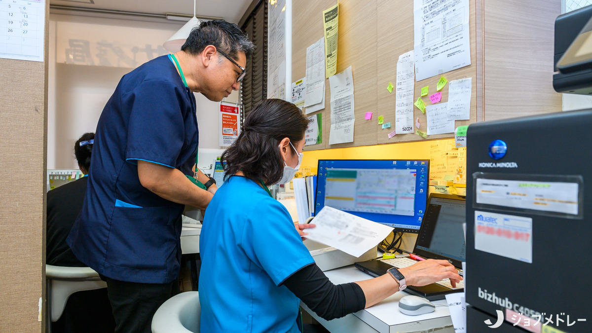 サンアイ薬局ぐすくま(調剤事務の求人)の写真7枚目:スタッフ同士のチームワークが良好です*