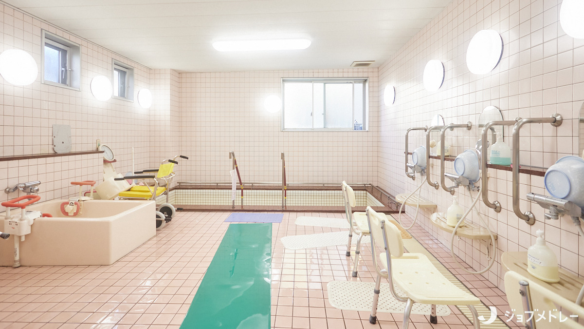前原アフタヌーンデイサービスセンター　サザンケアの写真9枚目：ゆったりと楽しめる大浴場です