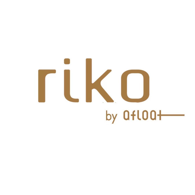 riko by afloatの写真
