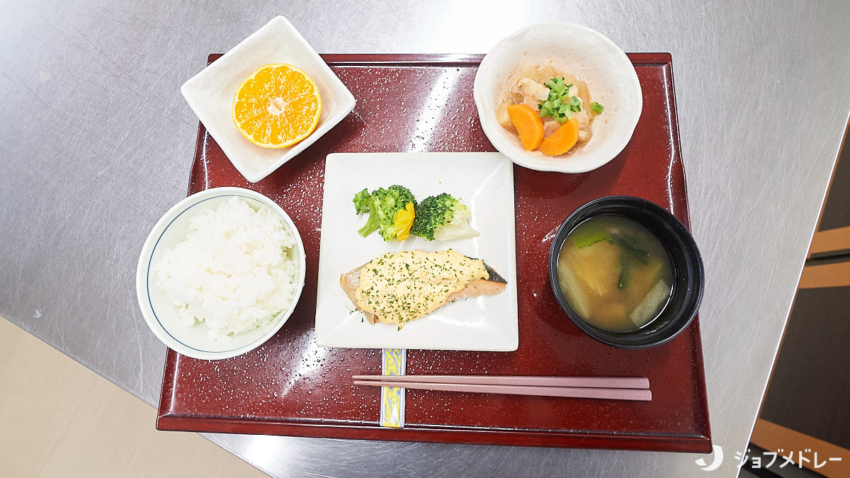 セントケアいわね　小規模多機能（看護師/准看護師の求人）の写真7枚目：いろどりにもこだわった献立です