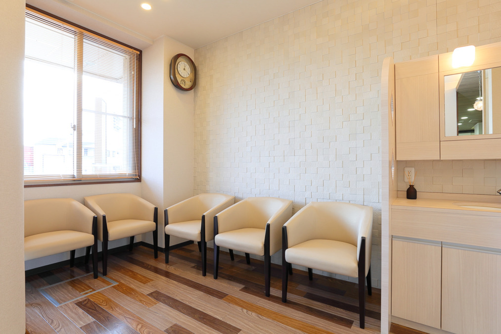 三浦歯科（歯科衛生士の求人）の写真5枚目：モダンな雰囲気の院内です✨