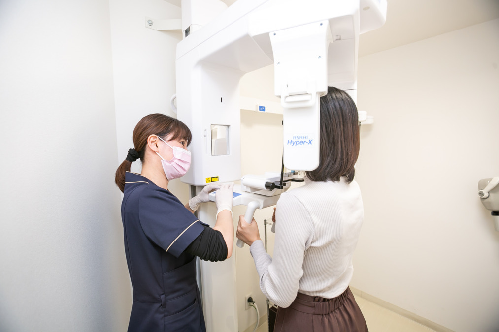 だいふう歯科（歯科助手の求人）の写真3枚目：歯科助手のお仕事②
・患者様の誘導
・レントゲン撮影時の位置づけ