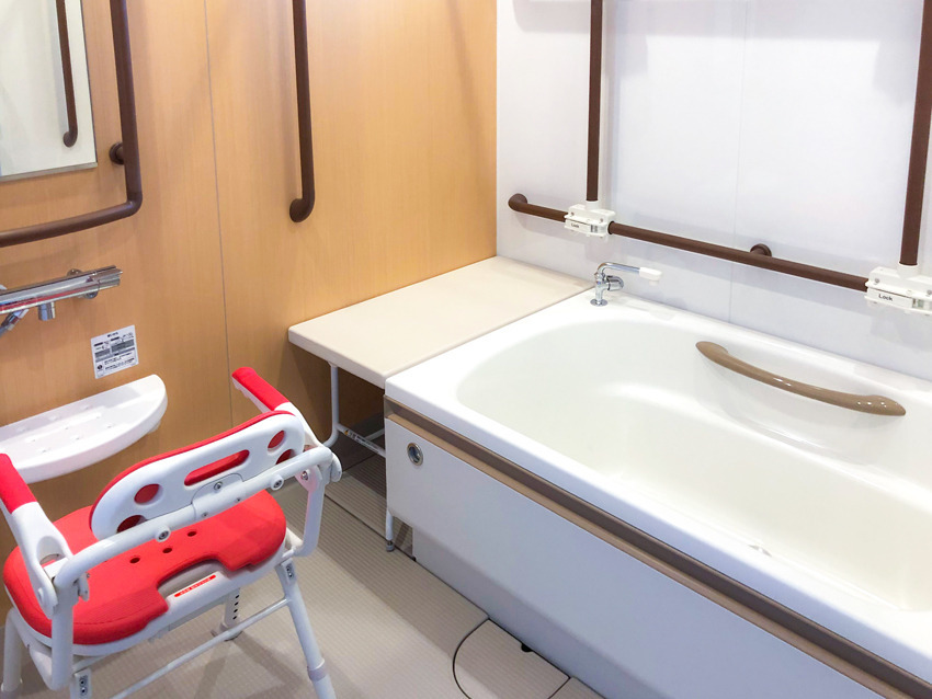 愛の家グループホーム 箕面稲の写真5枚目：浴室（箕面稲）