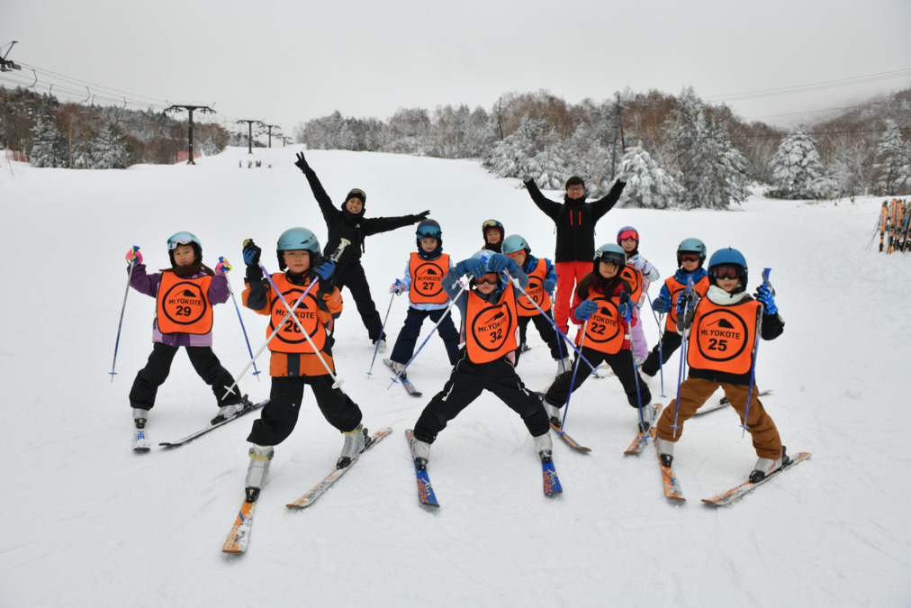 キッズ大陸さいたま与野園（保育士の求人）の写真5枚目：年末にスノーキャンプに行きます。職員向けのレクチャーもあります。