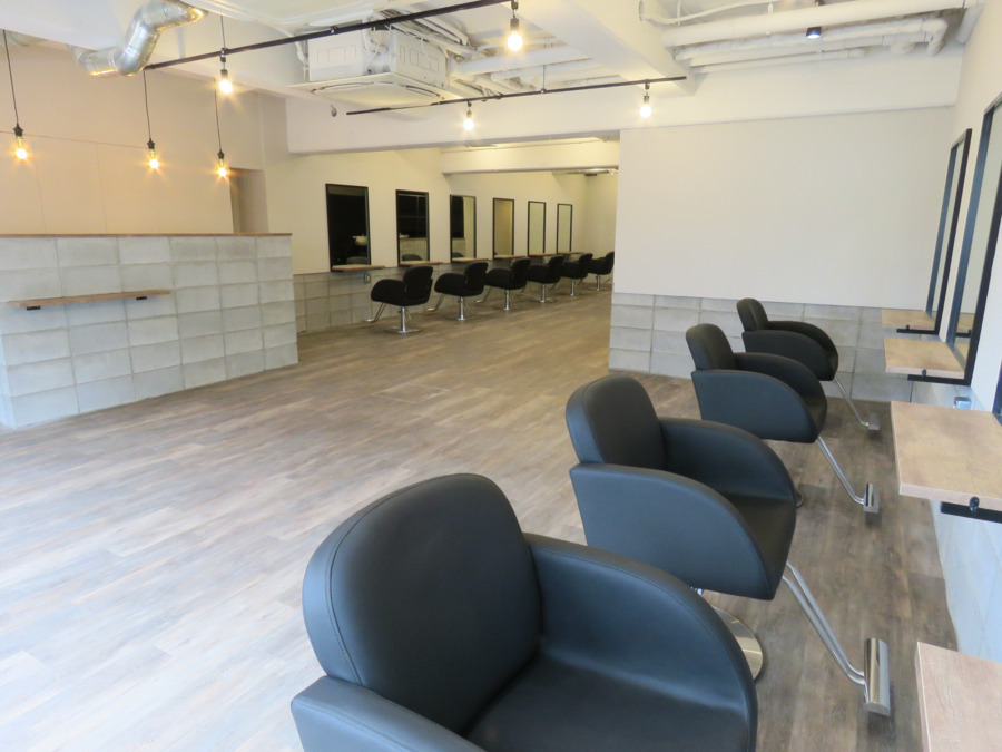 Apiuz Hair 西宮北口(美容師の求人)の写真2枚目: