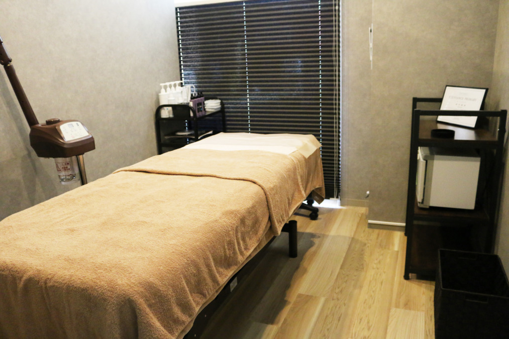 tayuru　-relaxation&beauty-の写真12枚目：ベッド完備の個室が２つ。ドライヘッドスパ・フェイシャル・ダイエットメニューに対応