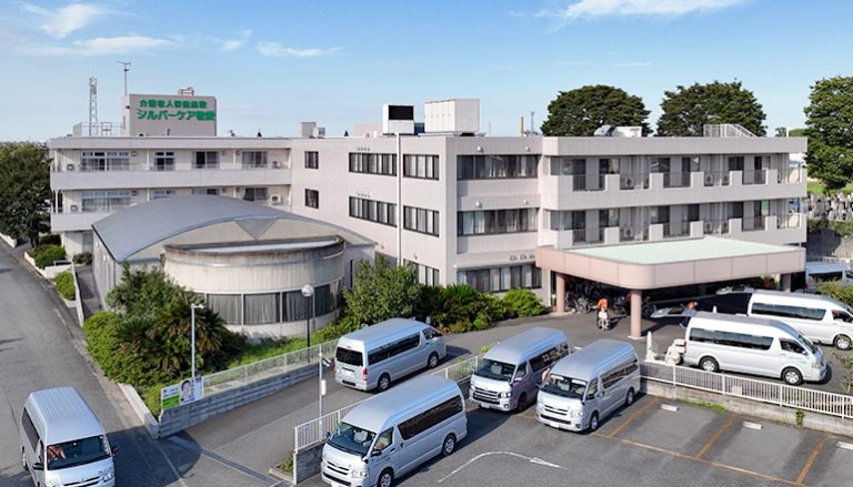 介護老人保健施設　シルバーケア敬愛（介護職/ヘルパーの求人）の写真2枚目：