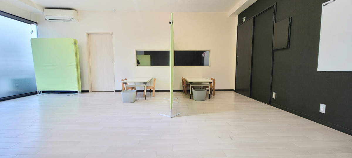 ハッピーテラス 第三千駄木教室(児童指導員/指導員の求人)の写真4枚目:子どもが集中できる環境をつくりました