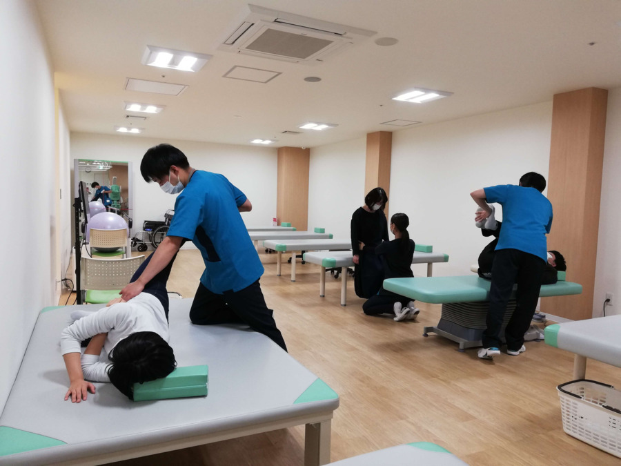 エメラルド整形外科疼痛クリニック（理学療法士の求人）の写真9枚目：
