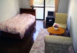 サービス付き高齢者向け住宅 友友ビレッジ昭島の写真12枚目：マンションタイプの個室となっています