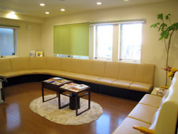 医療法人社団祐仁会　あだち醫院（医療事務/受付の求人）の写真2枚目：