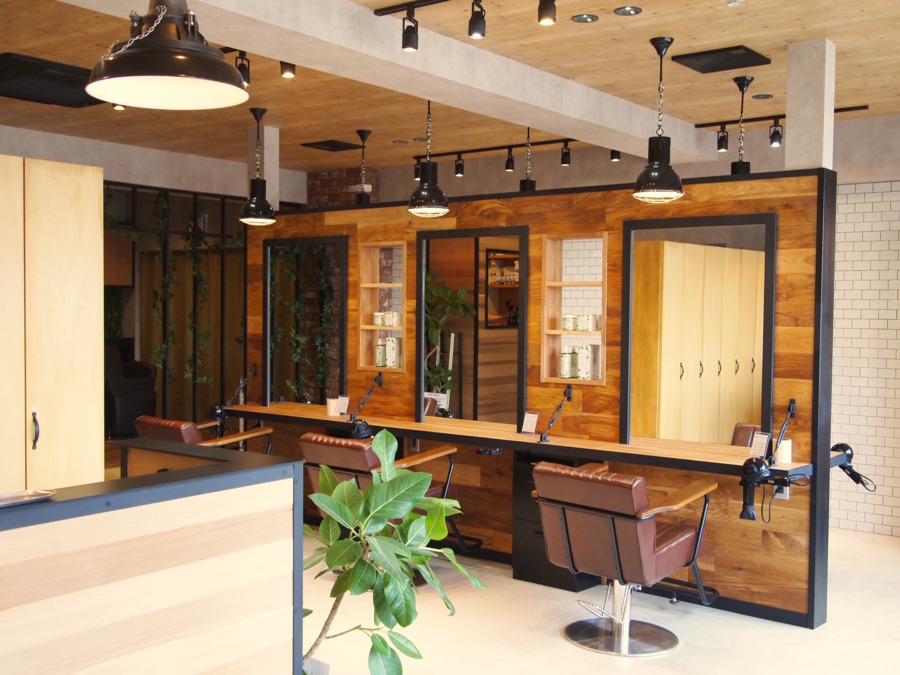 LOGOS 天王台南口店の写真