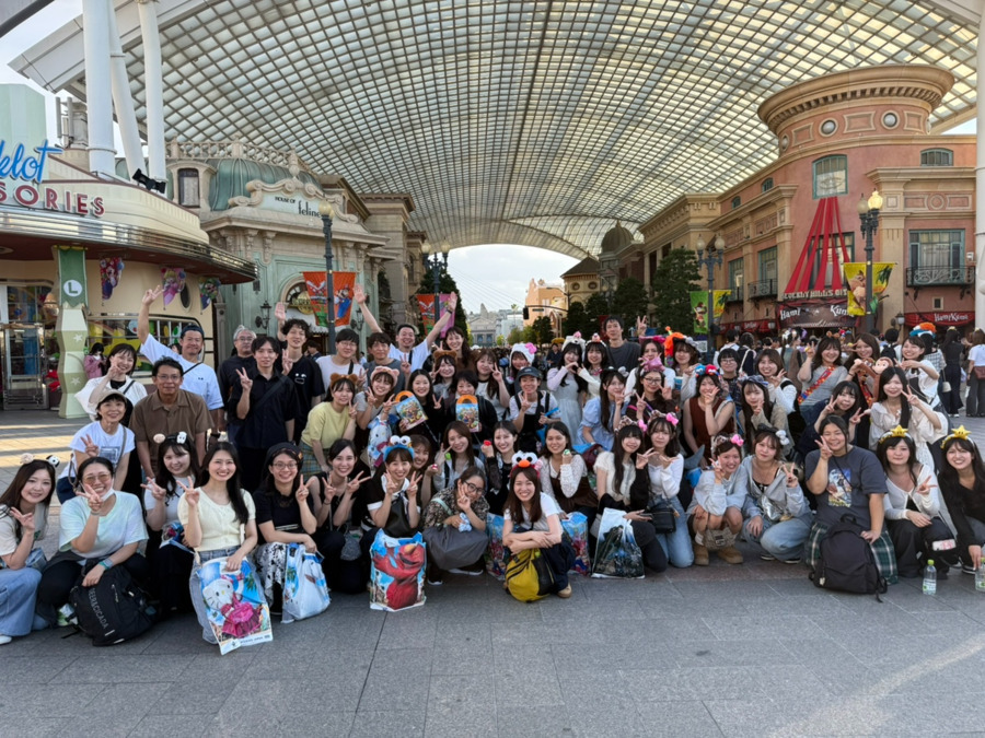 ゆめの森歯科ふじさわ（歯科助手の求人）の写真6枚目：☆１年に１回、宿泊研修があります♪2026年は大阪USJでした☆