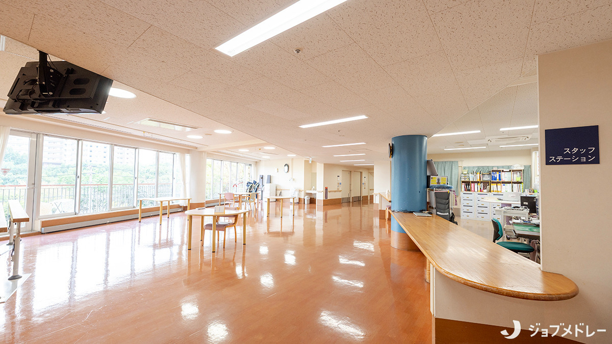 明和記念病院（看護師/准看護師の求人）の写真7枚目：スタッフステーションの様子です