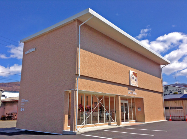 ライトウェーブ 諏訪インター店の写真