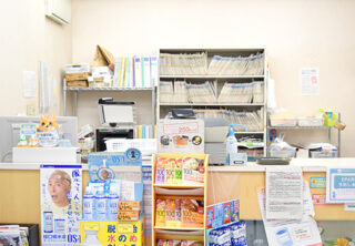 マリーンなのはな薬局（薬剤師の求人）の写真2枚目：マリーンなのはな薬局の内観
