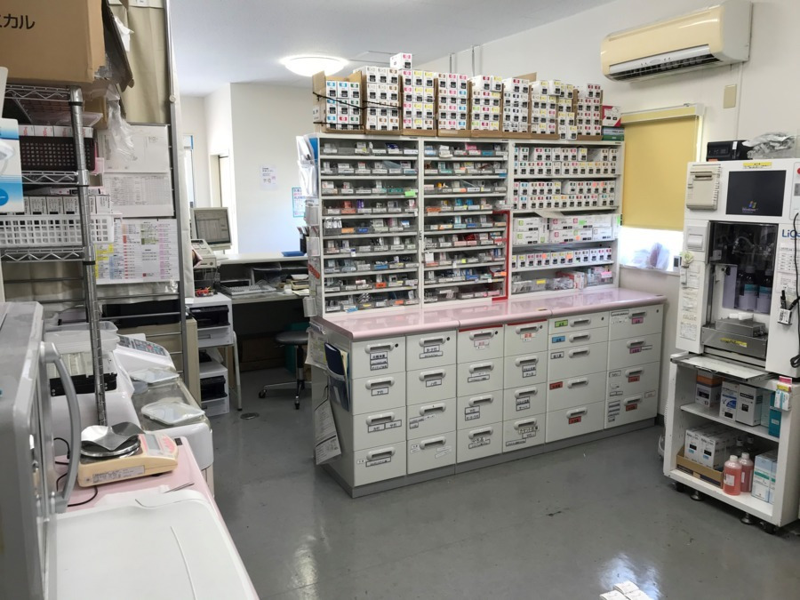 あらかわ薬局（薬剤師の求人）の写真2枚目：あらかわ薬局の調剤室