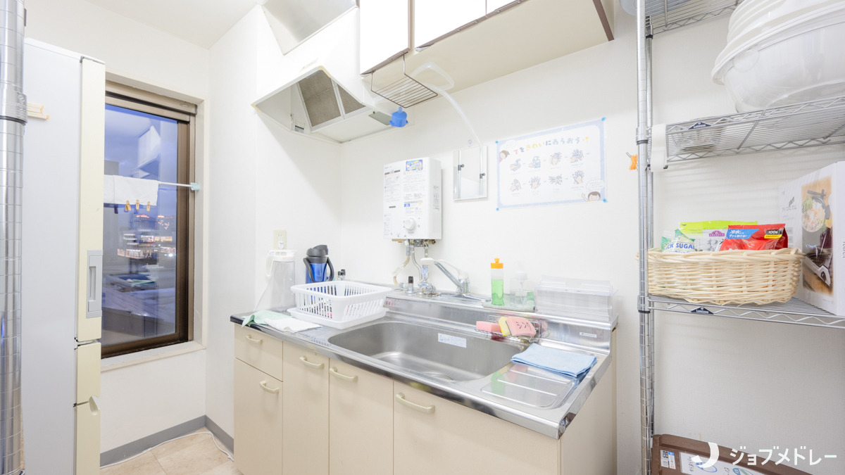 児童発達支援・放課後等デイサービス　グラン・シード苗穂ルーム（作業療法士の求人）の写真19枚目：キッチンです