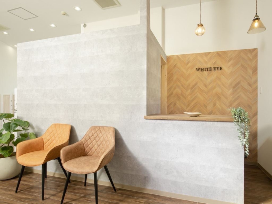 WHITE EYE 甲府店の写真2枚目：