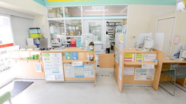 キリン堂薬局　伊丹鴻池店（薬剤師の求人）の写真3枚目：キリン堂薬局　伊丹鴻池店の内観