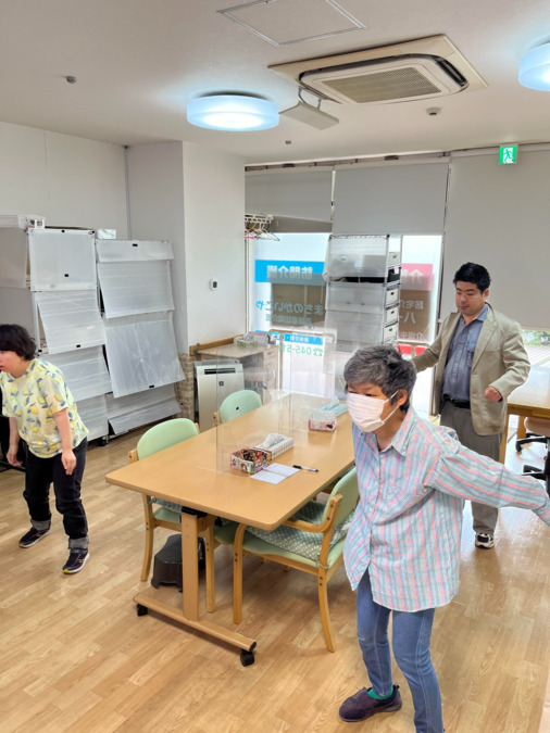 えがおのいえの写真7枚目：活動（体操）の様子です！